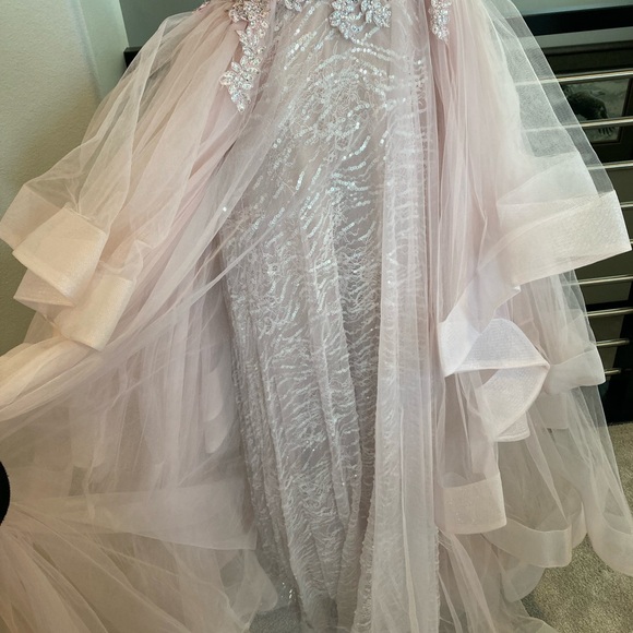New tiered Princess gown/dress - Picture 8 of 11